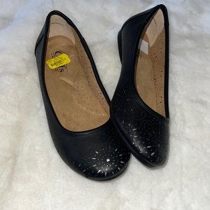 White Mountain black flats